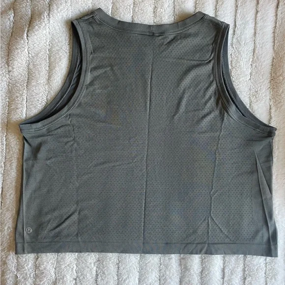 Lululemon Grey Sage Breeze By Muscle Crop Tank Top - Picture 2 of 3
